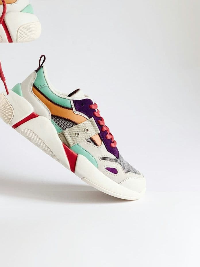Sepatu Lari Garuda Run